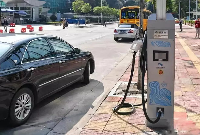 5G已來，5G智慧路燈有機(jī)會勝出嗎.webp.jpg