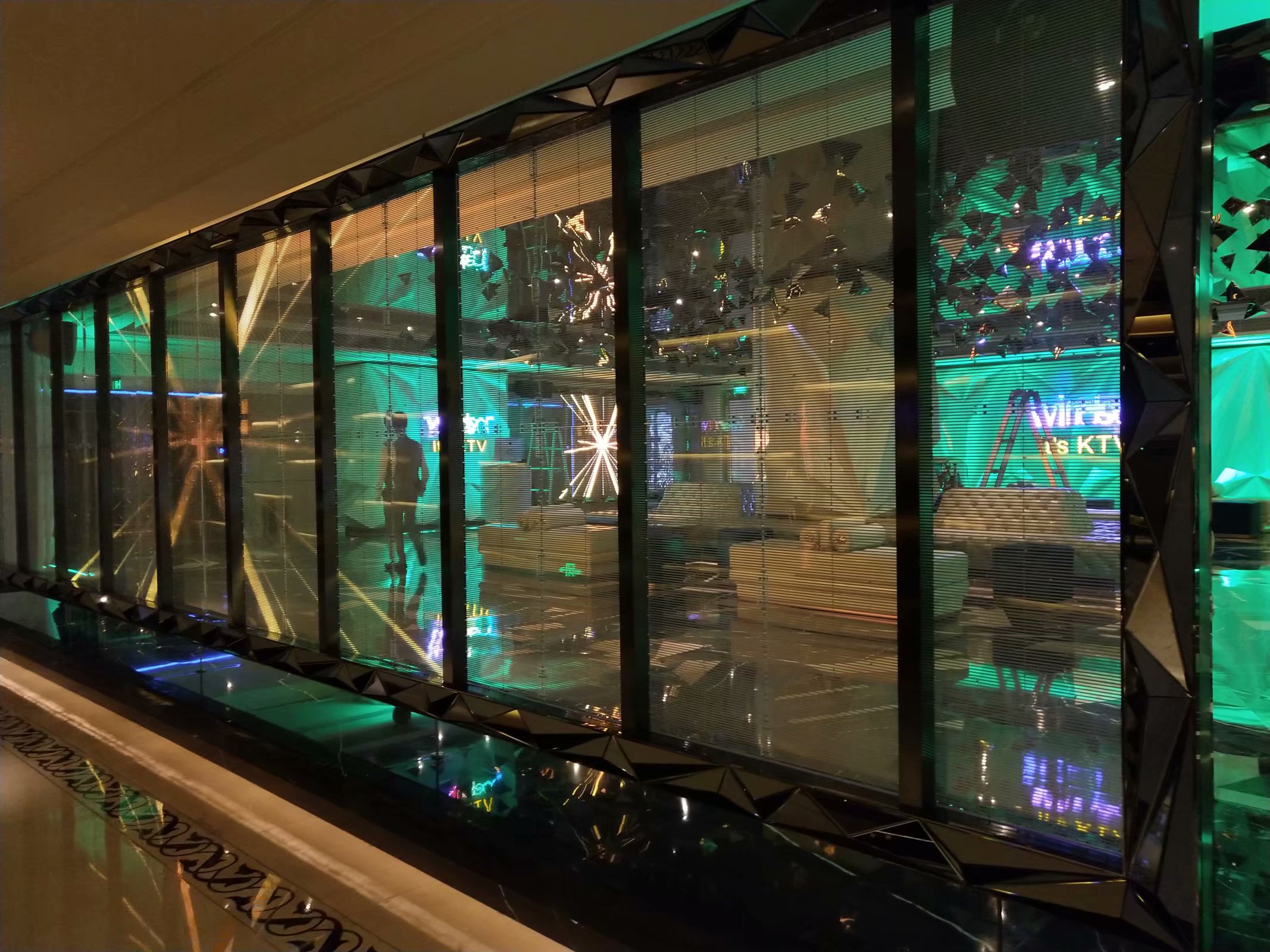 LED<a href=http://www.jz135.top/quancai/ target=_blank class=infotextkey>全彩顯示屏</a>